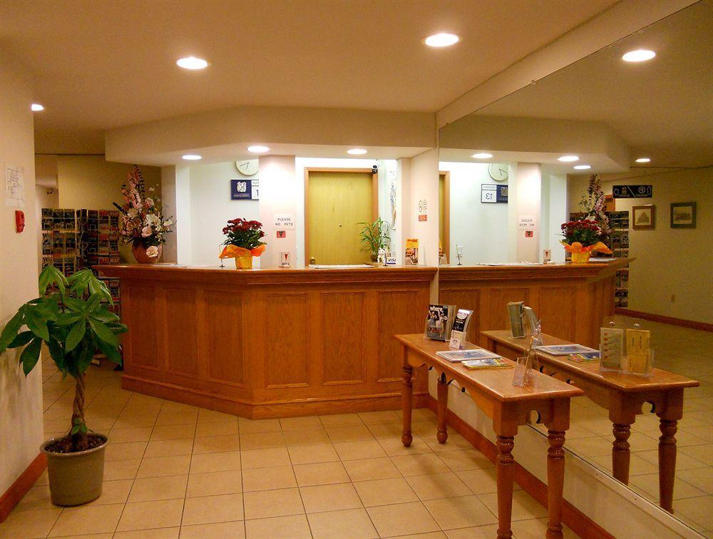 Mayfair Motel Βικτώρια Εξωτερικό φωτογραφία