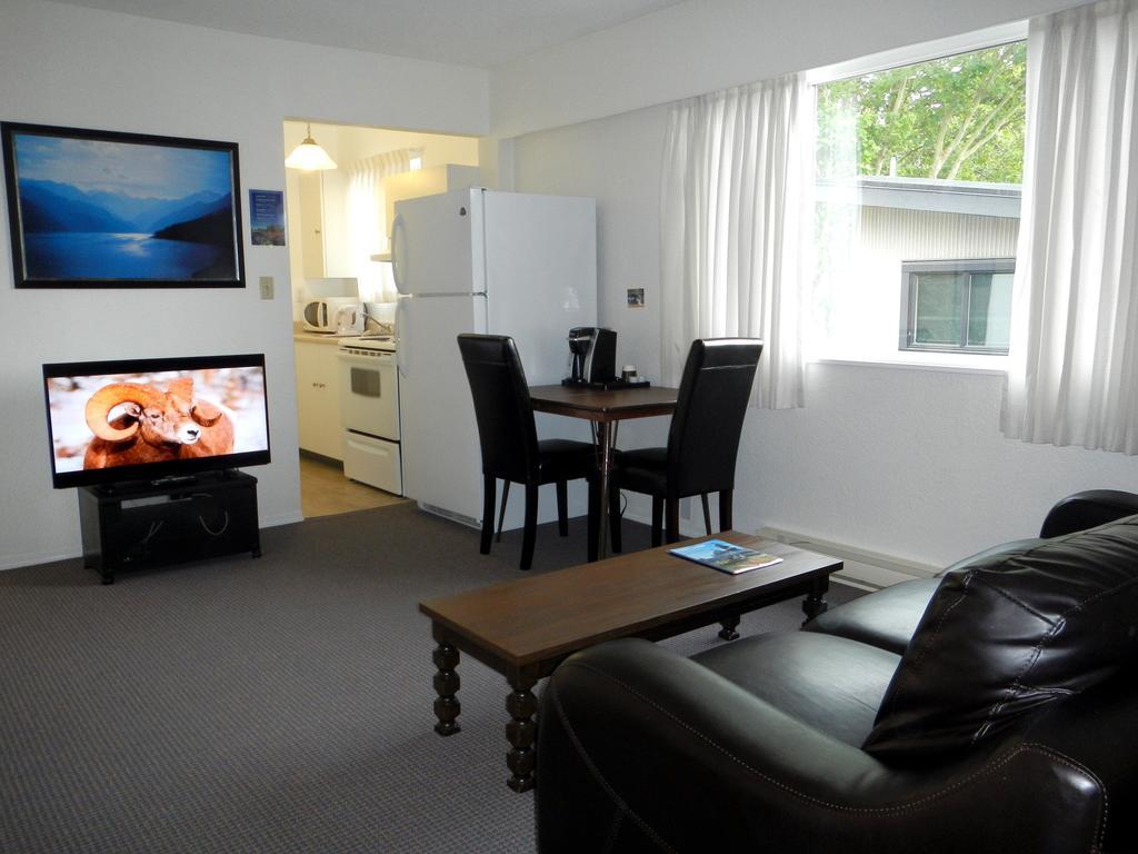 Mayfair Motel Βικτώρια Εξωτερικό φωτογραφία