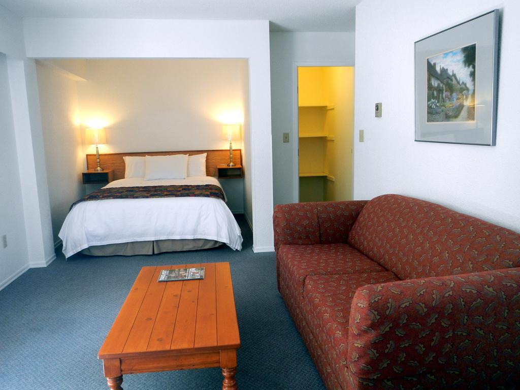 Mayfair Motel Βικτώρια Εξωτερικό φωτογραφία