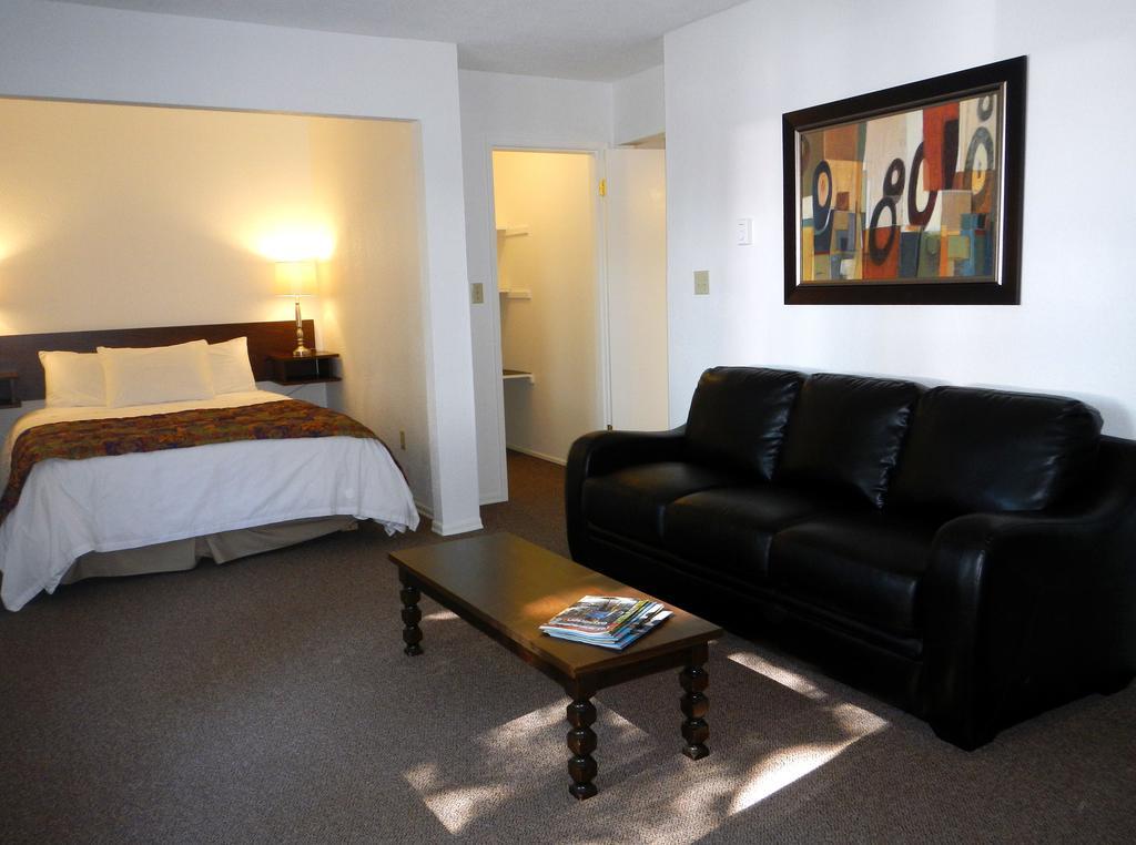 Mayfair Motel Βικτώρια Εξωτερικό φωτογραφία