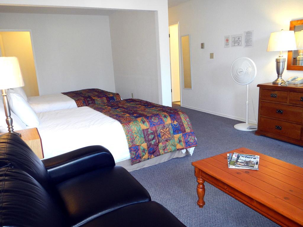 Mayfair Motel Βικτώρια Εξωτερικό φωτογραφία
